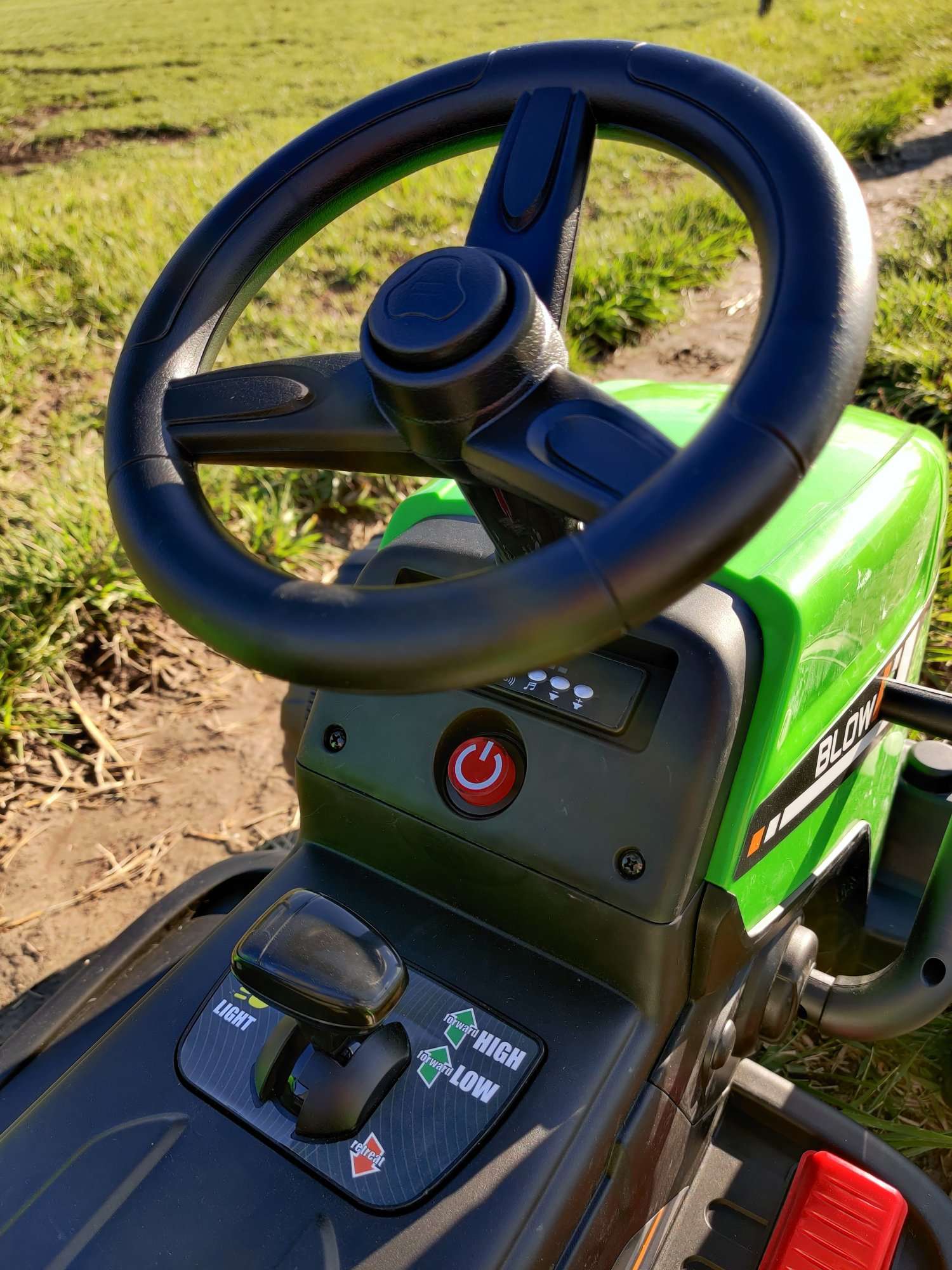 Tracteur électrique 12V WORKERS avec remorque, vert, télécommande 2,4 GHz