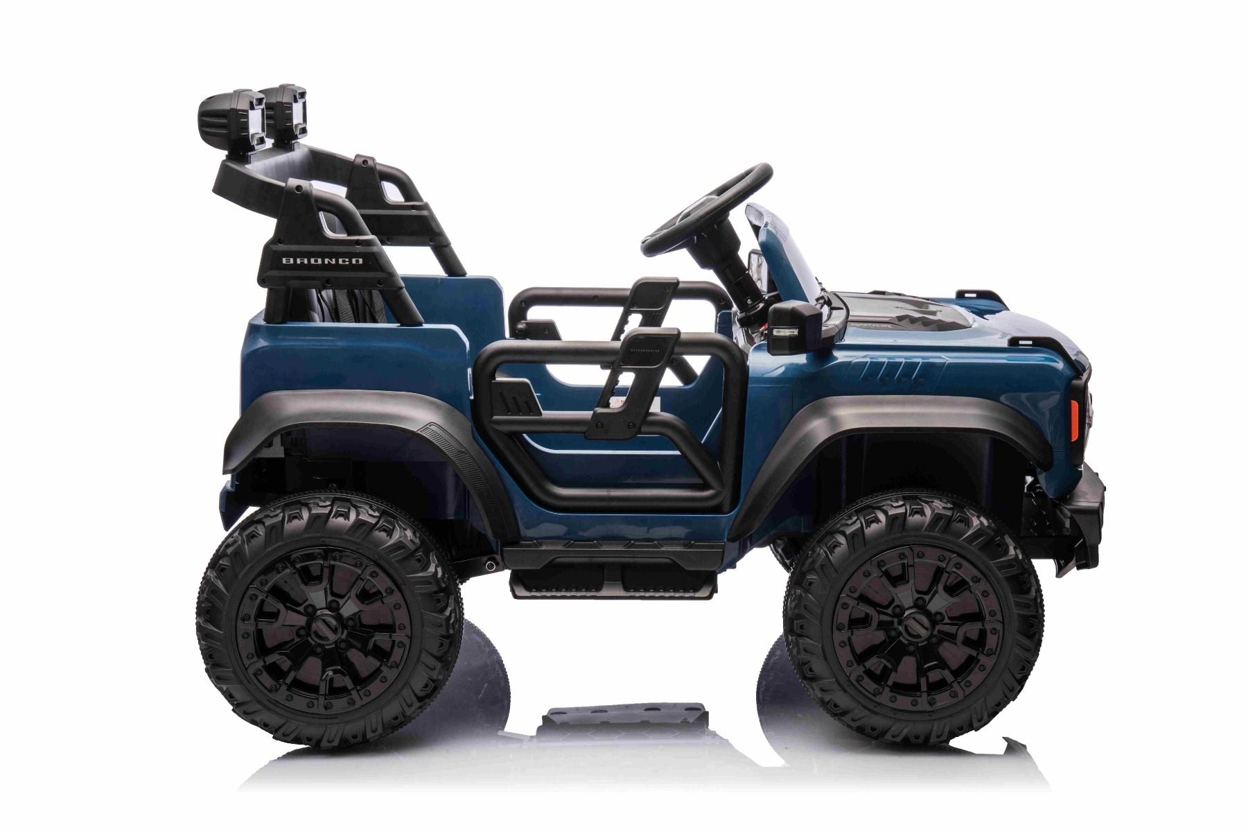 Voiture électrique pour enfants Ford Bronco XL avec propulsion arrière, sous licence (deux places), bleue, batterie au lithium, suspension haute, deux sièges, essieu arrière suspendu, télécommande 2,4 GHz, lecteur MP3 avec entrée USB, lumières LED