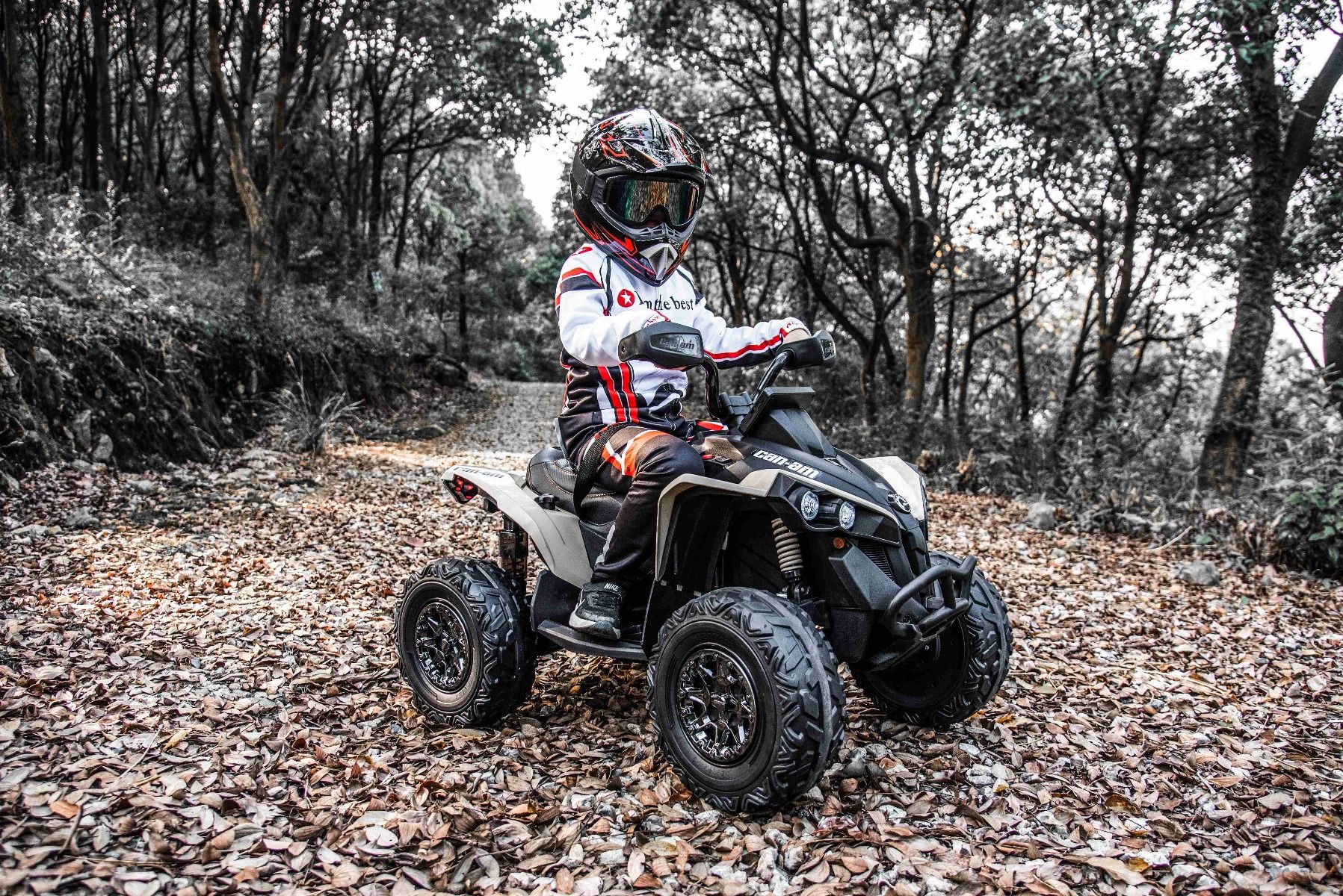 Quad electric enfants 12V, Can-am Renegade, kaki, voiture electrique enfants 12V, lumières LED, batterie 12V, moteurs 2 x 35W, roues souples en EVA, lecteur MP3 avec entrée USB/AUX, sous licence