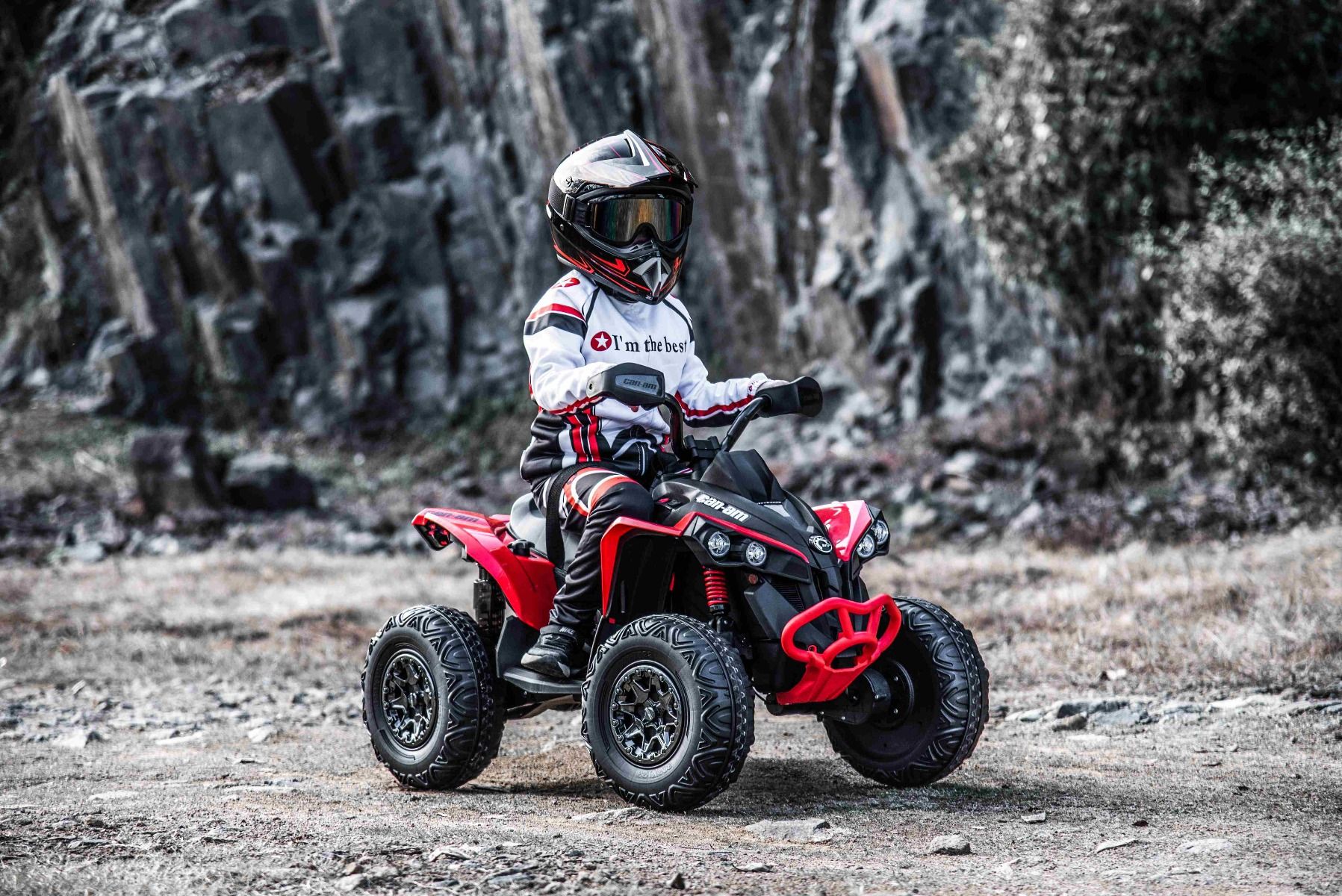 Quad electric enfants 12V, Can-am Renegade, rouge, voiture electrique enfants 12V, lumières LED, batterie 12V, moteurs 2 x 35W, roues souples en EVA, lecteur MP3 avec entrée USB/AUX, sous licence