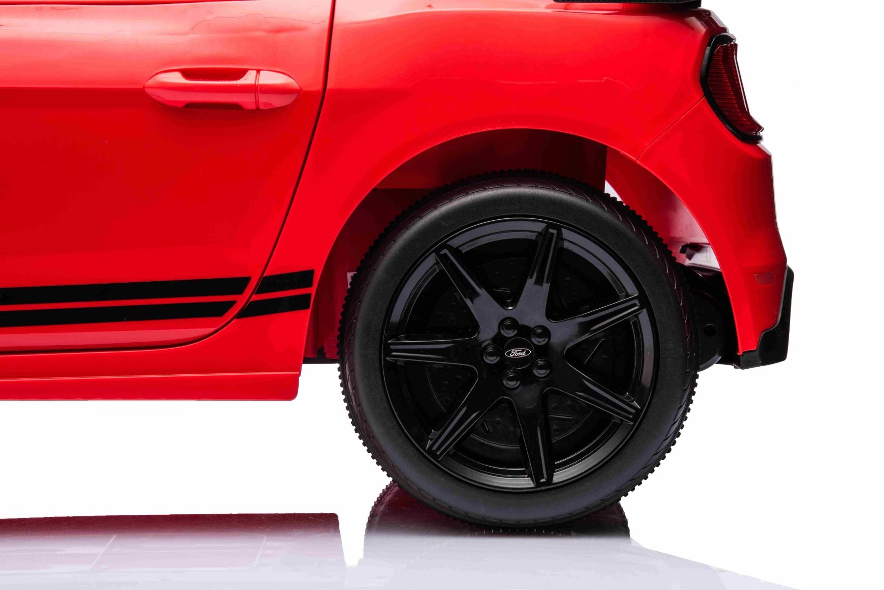 Voiture électrique à conducteur porté Ford Shelby Mustang GT 500 Cobra, Rouge, Télécommande 2,4 GHz, Entrée USB, Lumières LED, Moteur 2 x 30W, Licence ORIGINALE