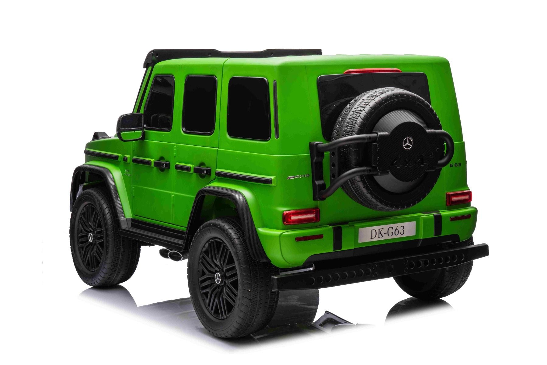 Voiture électrique à conducteur porté Mercedes-Benz G63 AMG 4x4² Biplace 24V, Peinte en verte, Lecteur MP4 avec entrée USB/AUX, Lecteur 4x4, Batterie 24V/7Ah, 4 moteurs 200W, Roues EVA avec suspension, Sièges en similicuir, Télécommande , Licence