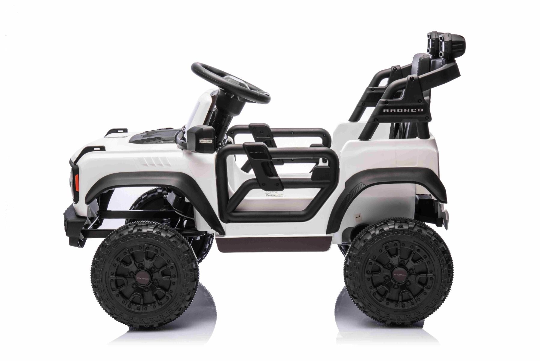 Voiture électrique Ford Bronco avec traction arrière, sous licence (siège unique), blanche, batterie lithium, haute garde au sol, siège large, suspension de l'essieu arrière, télécommande 2,4 GHz, lecteur MP3 avec entrée USB, feux LED.