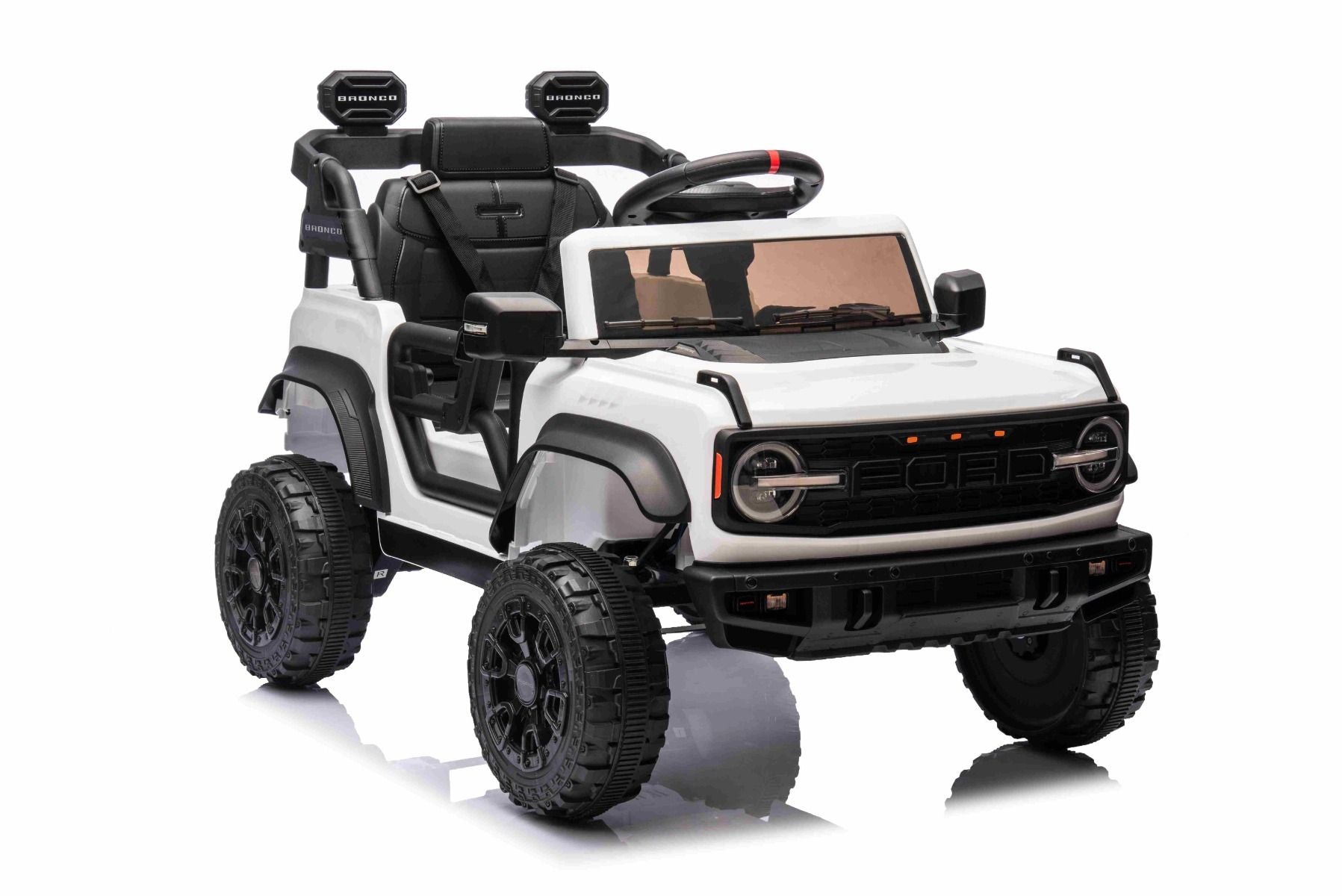 Voiture électrique Ford Bronco avec traction arrière, sous licence (siège unique), blanche, batterie lithium, haute garde au sol, siège large, suspension de l'essieu arrière, télécommande 2,4 GHz, lecteur MP3 avec entrée USB, feux LED.
