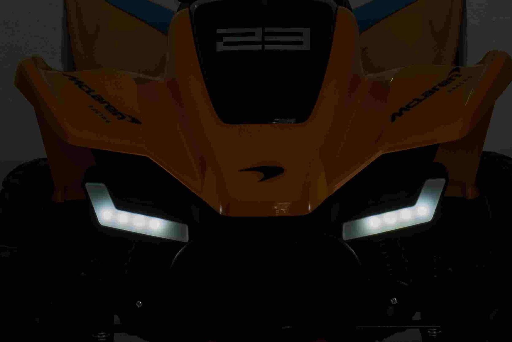 4x4 Quad électrique enfants 12V sous licence McLaren Racing MCL, Orange, Roues EVA souples, TÉLÉCOMMANDE, Siège en similicuir, Suspension arrière, Moteur 4 x 35W, Lumières LED, Batterie 12V10Ah