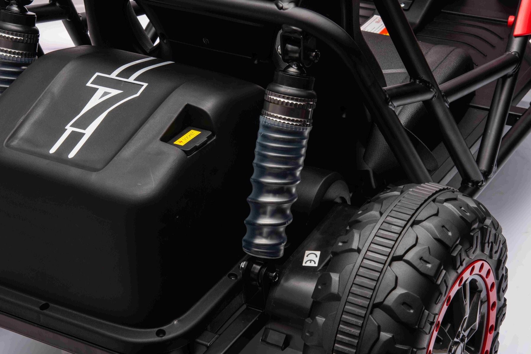 Chariot électrique SPORT-CART 24V, rouge, roues souples en EVA, siège en similicuir, roues de drift lisses, moteur 2 x 50W, batterie 24V, construction métallique massive