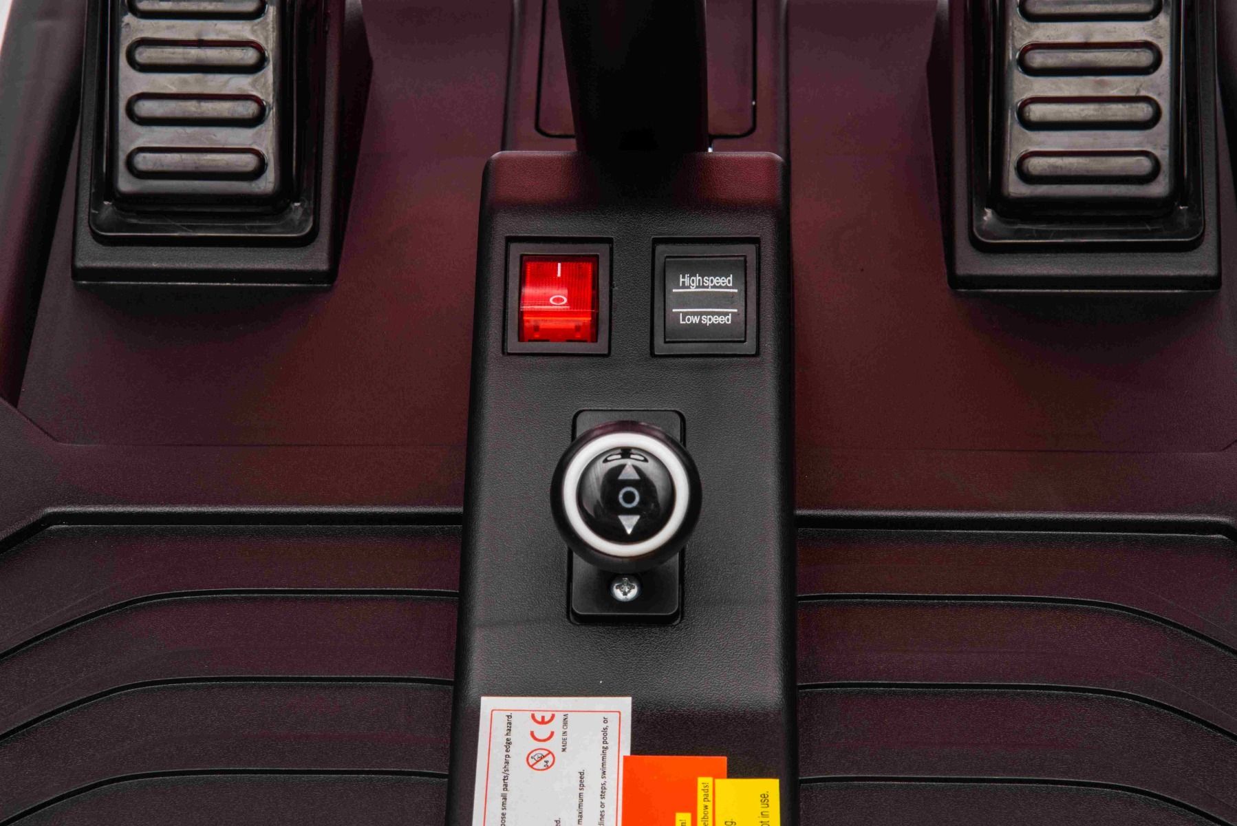 Chariot électrique SPORT-CART 24V, rouge, roues souples en EVA, siège en similicuir, roues de drift lisses, moteur 2 x 50W, batterie 24V, construction métallique massive