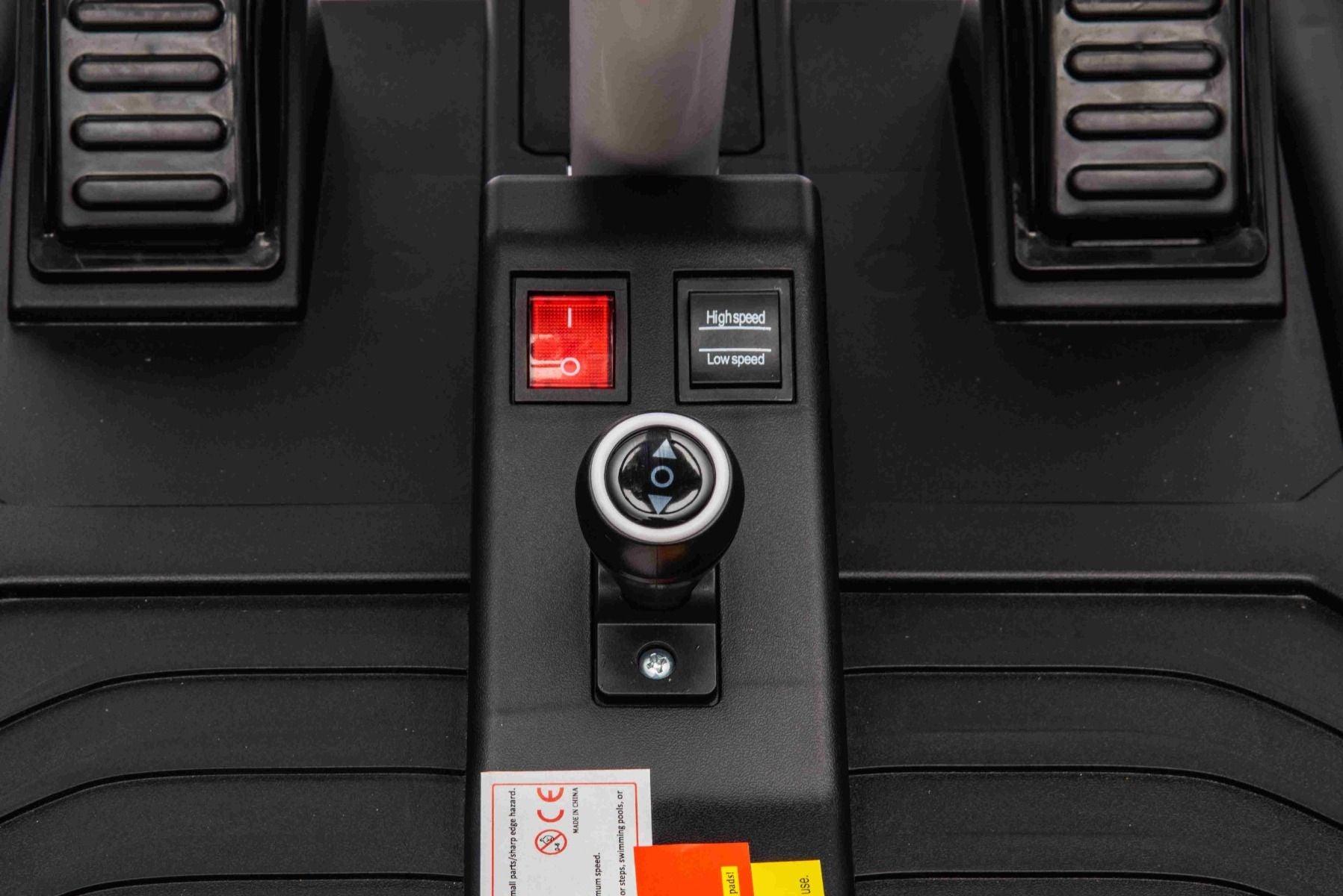 Chariot électrique SPORT-CART 24V, blanche, roues souples en EVA, siège en similicuir, roues de drift lisses, moteur 2 x 50W, batterie 24V, construction métallique massive