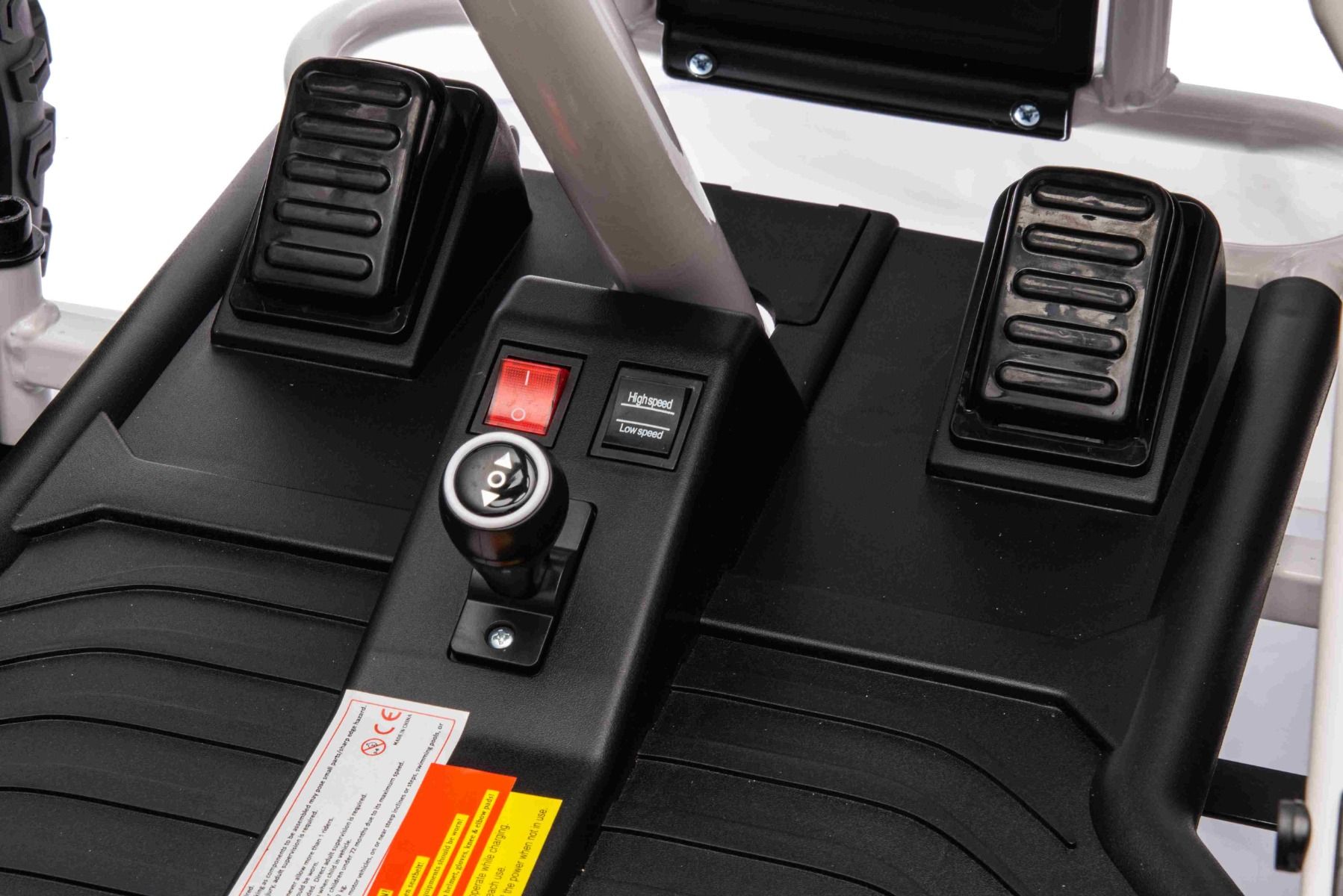 Chariot électrique SPORT-CART 24V, blanche, roues souples en EVA, siège en similicuir, roues de drift lisses, moteur 2 x 50W, batterie 24V, construction métallique massive