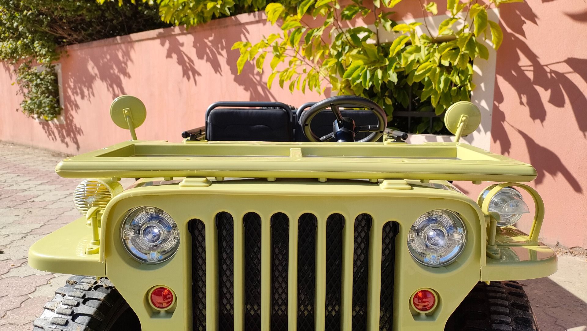 4x4 Voiture électrique enfant 12V 3 places USA ARMY, avec télécommande 2,4 GHz, Batterie 12V14AH, 4 x 4 lecteur