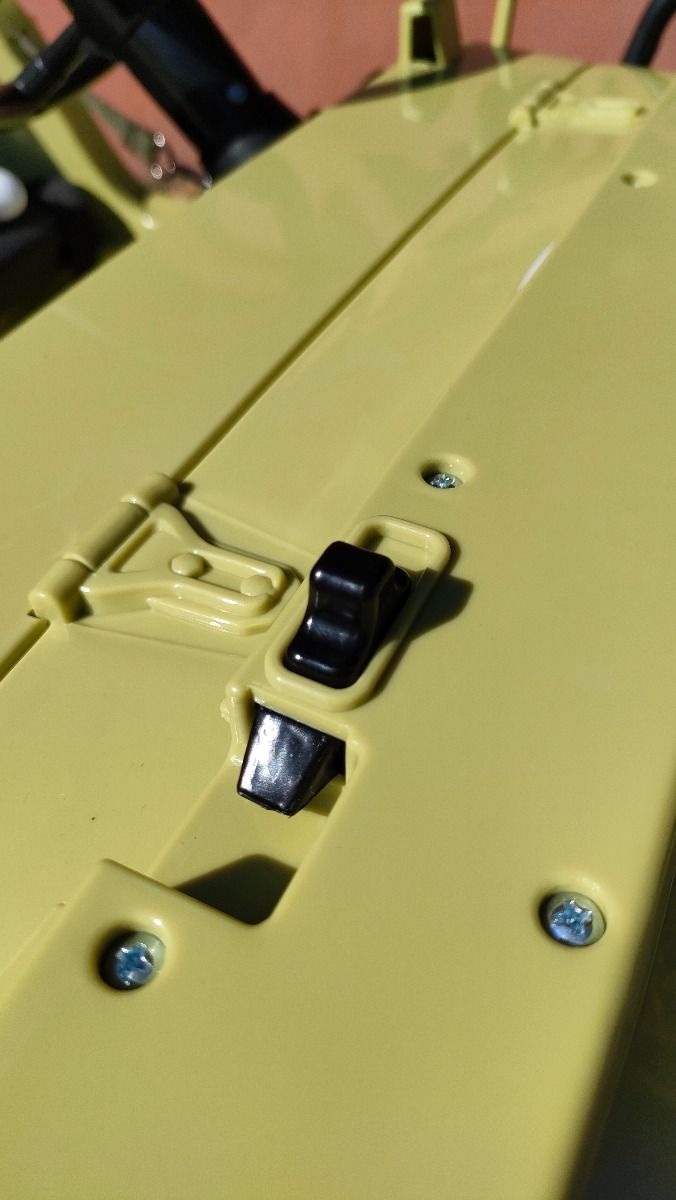 4x4 Voiture électrique enfant 12V 3 places USA ARMY, avec télécommande 2,4 GHz, Batterie 12V14AH, 4 x 4 lecteur