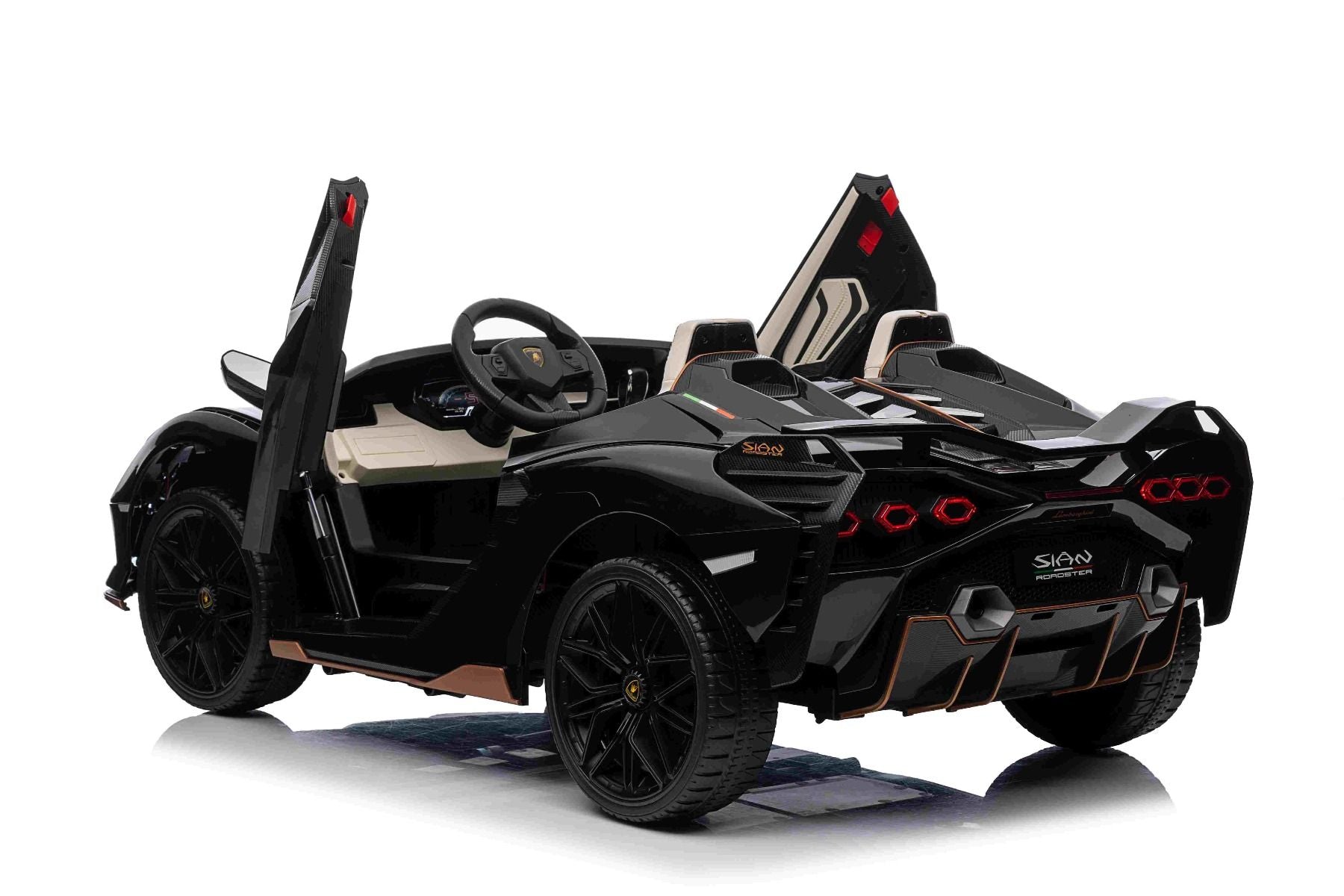 Voiture électrique à conducteur porté Lamborghini Sian 4X4, noire, 12V, télécommande 2,4 GHz, entrée USB / AUX, Bluetooth, suspension, portes à ouverture verticale, roues EVA souples, lumières LED, licence ORIGINALE