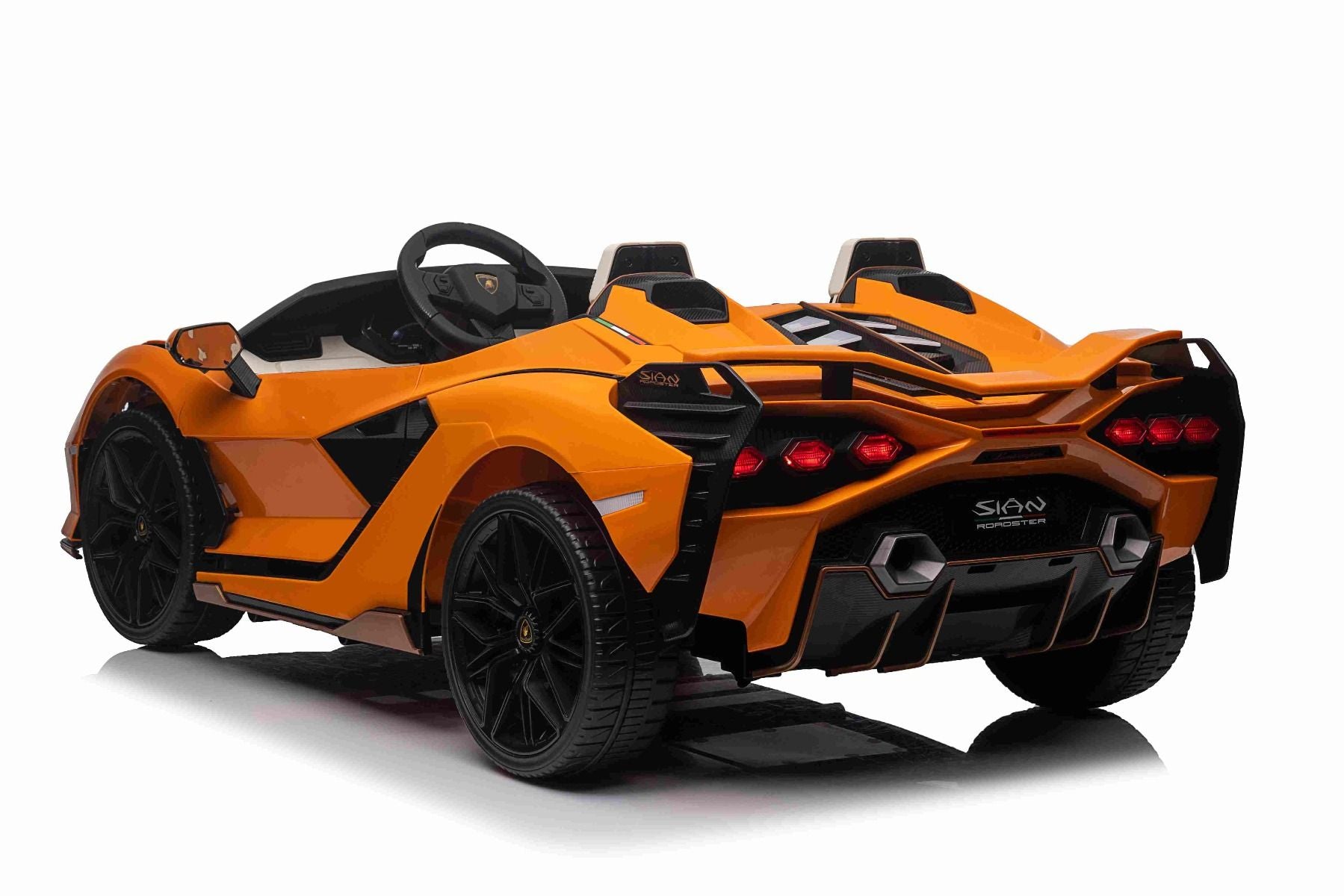 Voiture électrique porteur Lamborghini Sian 4X4, orange, 12V, télécommande 2,4 GHz, entrée USB / AUX, Bluetooth, suspension, portes à ouverture verticale, roues souples en EVA, lumières LED, licence ORIGINALE