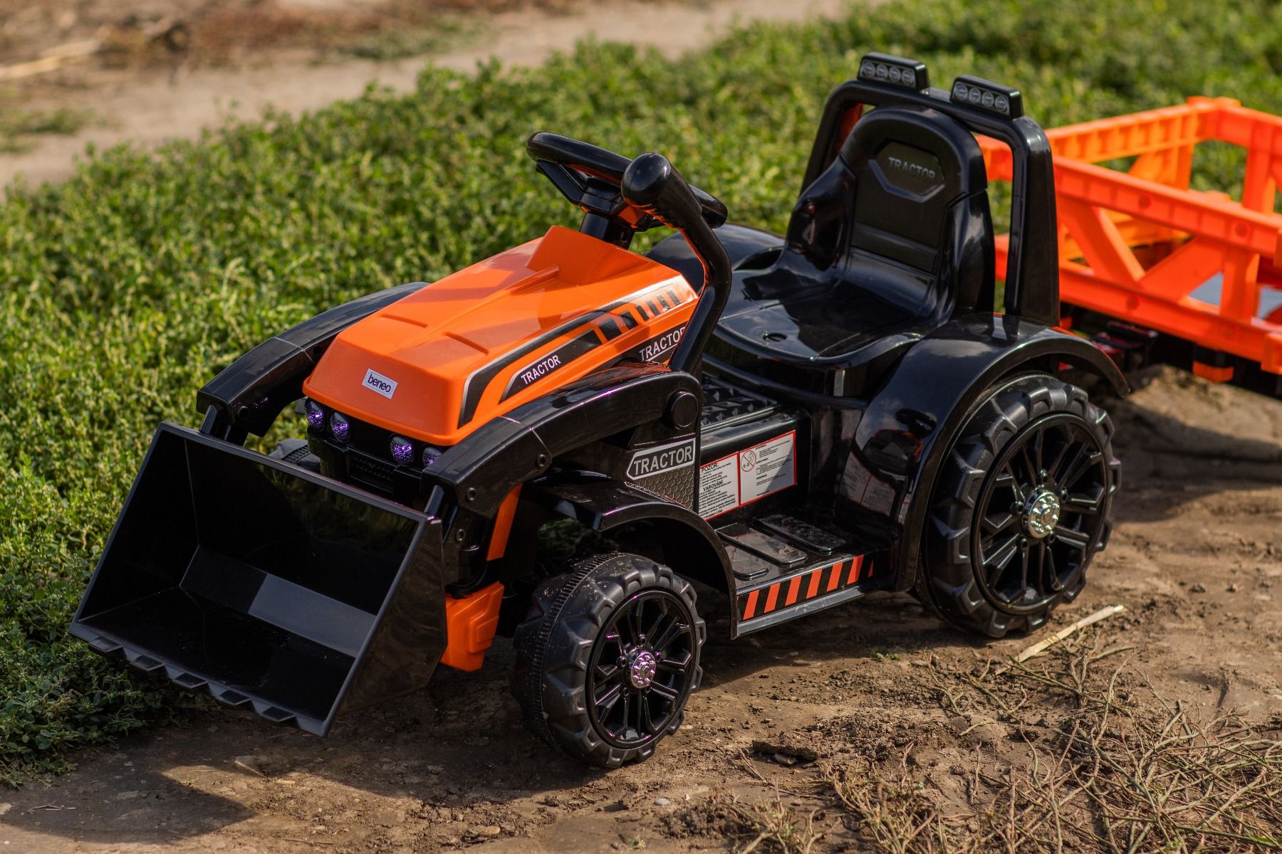 Tracteur électrique enfants avec poche et remorque 6V FARMER, orange, moteur 20W